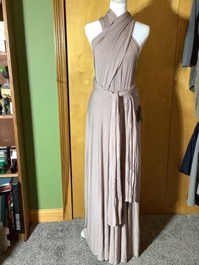 Lulu’s Tricks of the Trade taupe convertible maxi dress, size large